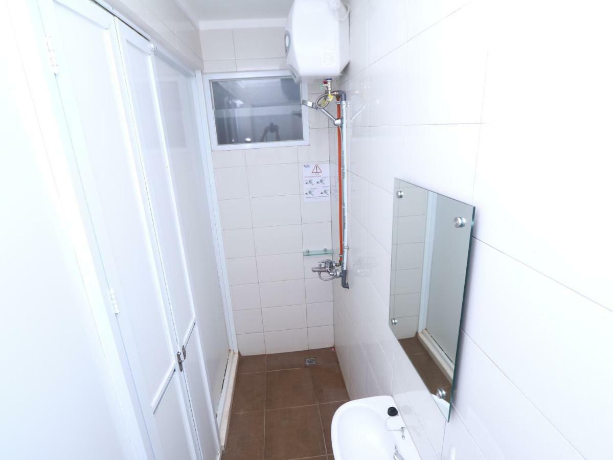 Kamar Keluarga Tanah Abang Hotel Jakarta Eksteriør billede